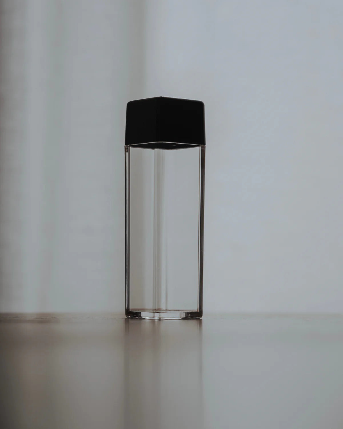 Normcore – 12 TUBES COFFEE BEAN CELLARS WITH STAND